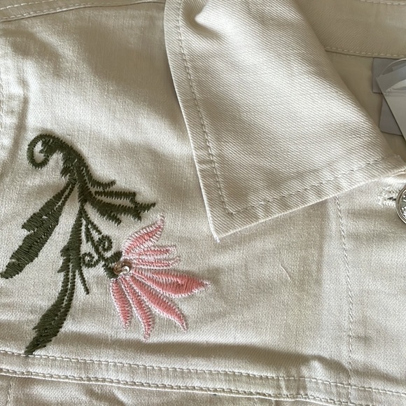 Fancy jacket - Picture 5 of 9